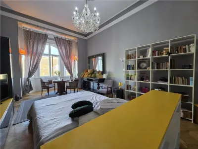 Garsoniera deosebita in Centrul Istoric Palatul Soarelui - foto 9