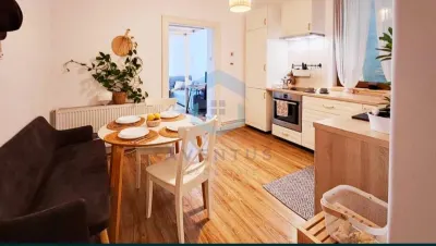 Apartament Istoric cu Farmec și Confort Modern în Centrul Orașului! - foto 4
