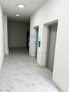 Penthouse 3 camere, terasa 197 mp, semifinisat,  Eroilor  Floresti - foto 2