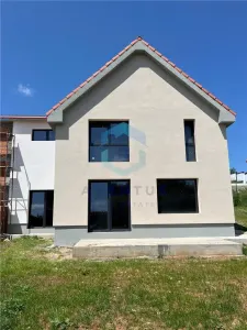 Casa generoasa cu design modern in Salicea - foto 12
