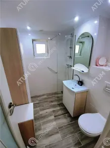 De vanzare apartament renovat cu 3 camere 2 bai si pivnita in Sibiu - foto 6