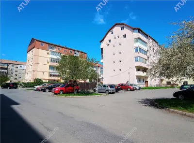 De vanzare apartament renovat cu 3 camere 2 bai si pivnita in Sibiu - foto 8