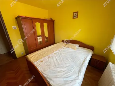 De vanzare apartament cu 3 camere decomandate si balcon situat in zona Vasile Aaron din Sibiu - foto 11