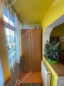 De vanzare apartament cu 3 camere decomandate si balcon situat in zona Vasile Aaron din Sibiu - foto 16
