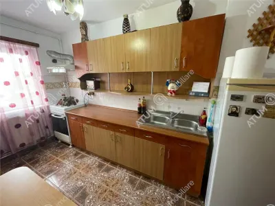 De vanzare apartament cu 3 camere decomandate si balcon situat in zona Vasile Aaron din Sibiu - foto 5