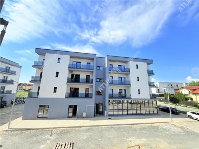 De vanzare in Selimbar apartament cu 2 camere la cheie in zona Pictor Brana - foto 16