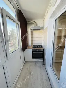 De vanzare apartament cu 2 camere decomandate balcon si pivnita zona Strand din Sibiu - foto 11