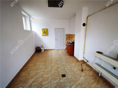 De vanzare casa si hale industriale - 475 mp utili in Cisnadie langa Sibiu - foto 14