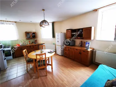 De vanzare casa si hale industriale - 475 mp utili in Cisnadie langa Sibiu - foto 5