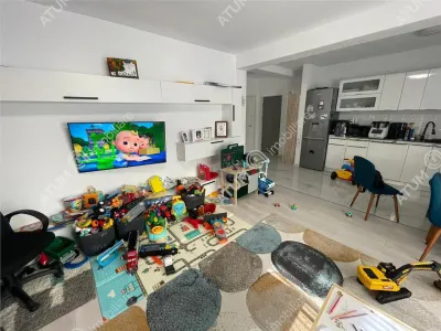De vanzare apartament cu 2 camere decomandate si loc parcare in Selimbar Sibiu - foto 1