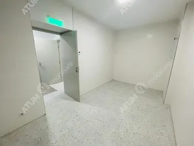 Vila de vanzare cu suprafata de 609 mp utili si teren de 950 mp situata in zona ultracentrala a Sibiului - foto 19