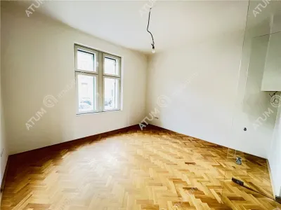 Vila de vanzare cu suprafata de 609 mp utili si teren de 950 mp situata in zona ultracentrala a Sibiului - foto 24
