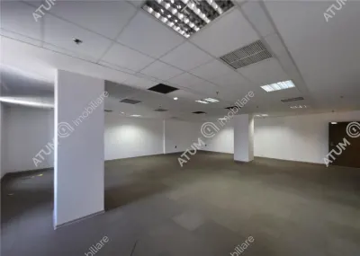 De inchiriat spatiu comercial generos situat pe Calea Dumbravi iin Sibiu - foto 2