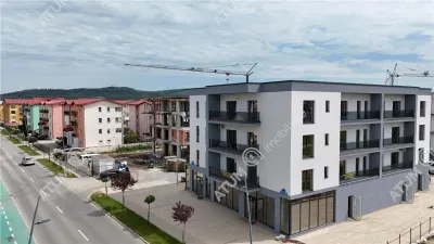 De vanzare apartament cu 3 camere 2 bai balcon si loc parcare situat pe Pictor Brana din Selimbar - foto 4