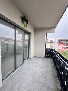 Apartament cu 3 camere decomandate 2 bai si 2 balcoane de vanzare in Sibiu zona Rahovei - foto 10