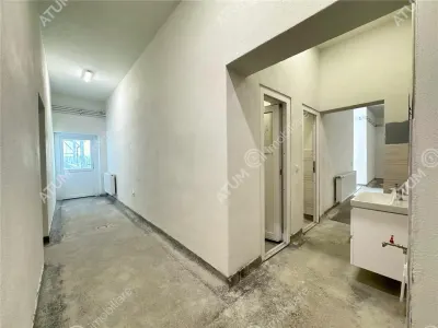 Spatiu comercial de vanzare de 380 mp utili in zona Terezian din Sibiu - foto 22