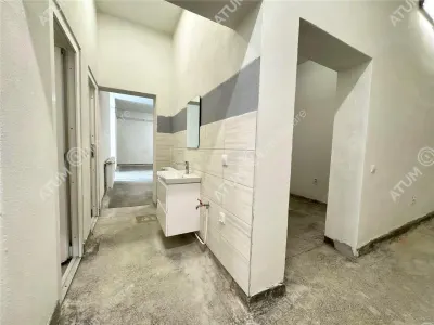Spatiu comercial de vanzare de 380 mp utili in zona Terezian din Sibiu - foto 24