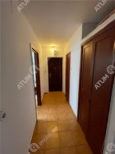 De vanzare apartament cu 2 camere decomandate din zona Terezian Sibiu - foto 9