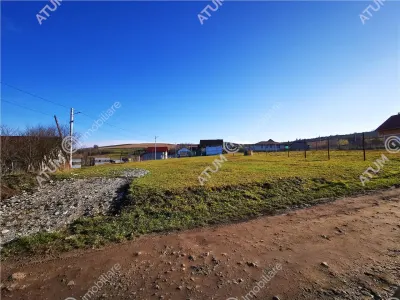 De vanzare teren intravilan 500 mp cu utilitati si deschidere la 2 strazi langa Sura Mare - Hamba