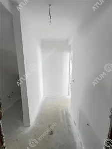Casa de vanzare cu 4 camere 2 bai 2 balcoane si curte libera de 50 mp situata in zona Calea Cisnadiei din Sibiu - foto 20