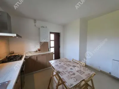 De vanzare casa individuala cu 5 camere terasa si vedere la Muntii Fagaras in cartier Bavaria Sibiu - foto 16