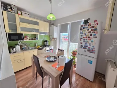 Apartament de vanzare cu 2 camere balcon si loc privat de parcare in zona Calea Surii Mici din Sibiu - foto 5