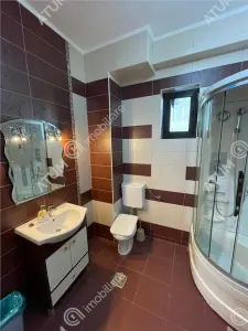 De inchiriat apartament cu 2 camere balcon si parcare amplasat la etajul 1 in zona Strand din Sibiu - foto 7