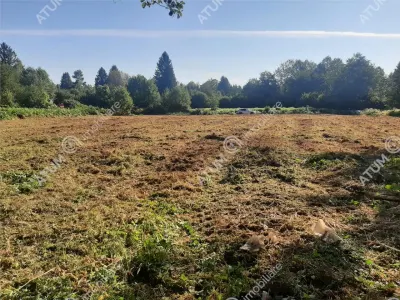 Teren intravilan de vanzare in Avrig zona turistica Valea Avrigului - foto 2