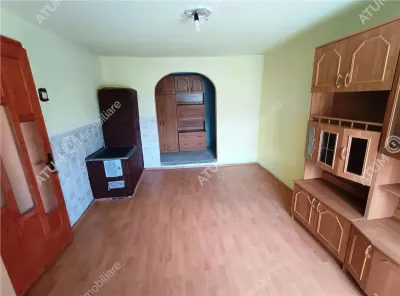 De vanzare casa cu 4 camere si 1650 mp teren in Porumbacu de Jos jud Sibiu - foto 21