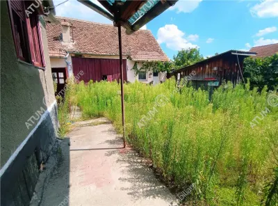 De vanzare casa cu 4 camere si 1650 mp teren in Porumbacu de Jos jud Sibiu - foto 24