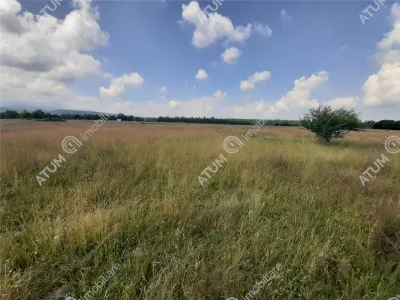 Teren intravilan pe Valea Avrigului cu suprafata de 8900 metri in apropierea Dino Parc - Avrig