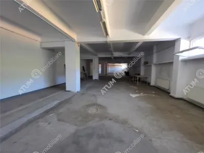 De inchiriat spatiu comercial generos potrivit pentru afaceri in zona Centrala Sibiu - foto 4