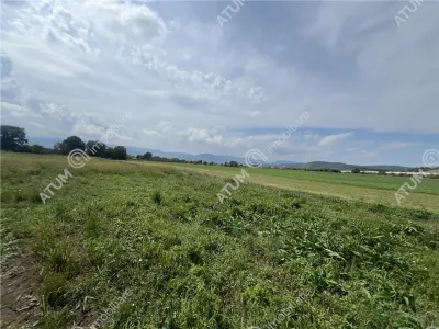 De vanzare teren intravilan de 8600 mp cu deschidere la doua drumuri in Cristian - foto 4