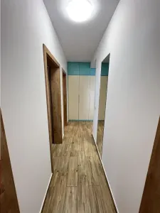 De vanzare apartament cu 3 camere decomandate balcon si loc parcare situat in zona Piata Cluj din Sibiu - foto 10