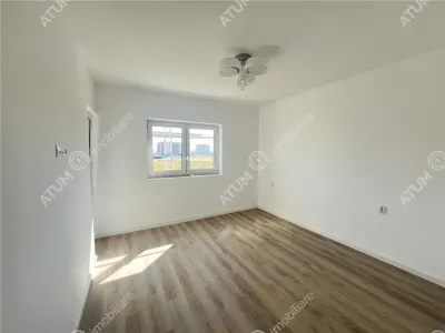 De vanzare apartament la cheie 2 camere decomandate loc de parcare si gradina proprie de 117 mp zona Doamna Stanca/Selimbar - foto 1
