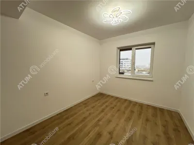 De vanzare apartament cu 3 camere decomandate cu 2 balcoane si loc de parcare in zona Calea Surii Mici - foto 3