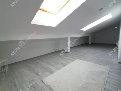 Apartament generos cu 2 camere balcon loc parcare in zona Calea Cisnadiei din Sibiu - foto 5