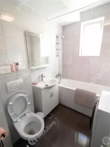 Apartament generos cu 2 camere balcon loc parcare in zona Calea Cisnadiei din Sibiu - foto 9