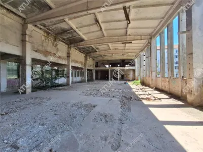 De vanzare spatiu cu suprafata de 500 mp amplasat pe teren de 1159 mp in zona Strand din Sibiu - foto 4