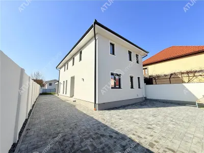 De vanzare casa individuala la cheie cu 4 camere in Selimbar zona Mihai Viteazu - foto 11