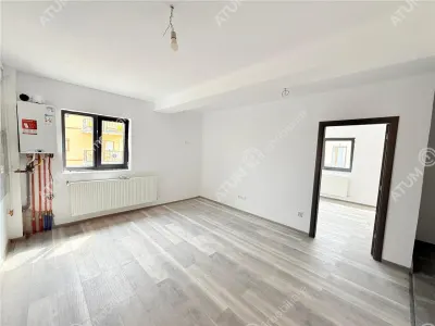 Apartament cu 2 camere la cheie de vanzare in Selimbar etaj 1 loc parcare - foto 3