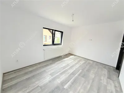 Apartament cu 2 camere la cheie de vanzare in Selimbar etaj 1 loc parcare - foto 6