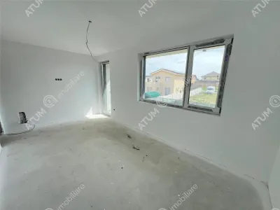 Casa de vanzare cu 3 camere 2 bai si curte libera de 170 mp situata in zona Calea Cisnadiei din Sibiu - foto 3