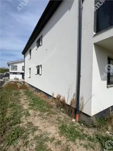 Casa de vanzare cu 3 camere 2 bai si curte libera de 170 mp situata in zona Calea Cisnadiei din Sibiu - foto 22