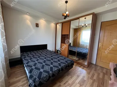 De vanzare apartament cu 2 camere decomandate cu boxa si pivnita zona Vasile Aaron din Sibiu - foto 4