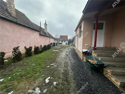 De vanzare casa individuala si teren de 863 mp in Cristian zona Primarie - foto 1