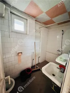 Casa individuala de vanzare cu 4 camere 2 bai deschidere la 2 strazi si teren de 395 mp situata in zona Trei Stejari din Sibiu - foto 16
