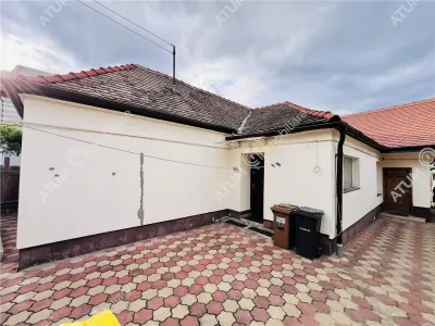 Casa individuala de vanzare cu 4 camere 2 bai deschidere la 2 strazi si teren de 395 mp situata in zona Trei Stejari din Sibiu - foto 7