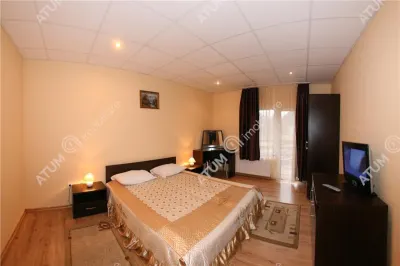 Pensiune de vanzare compusa din 33 camere restaurant terasa si piscina zona Rasinari din Sibiu - foto 22