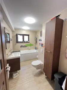 De vanzare casa individuala cu 4 camere terasa si teren de 500 mp situata in Sura Mica Sibiu - foto 7